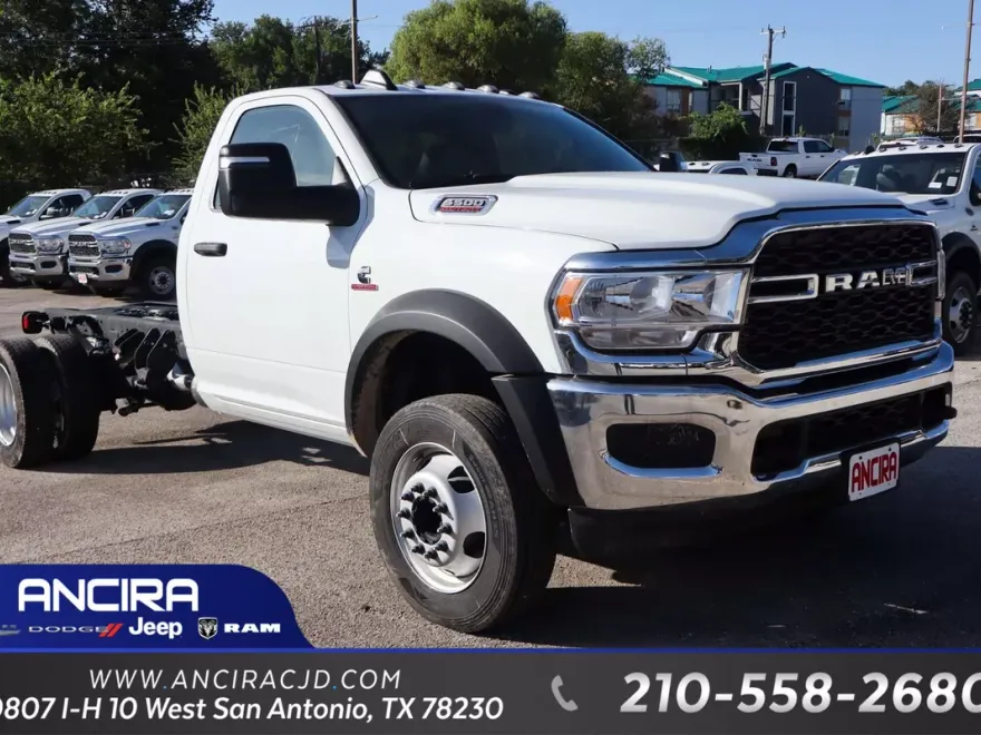 2024 Ram 5500 Tradesman photo 1