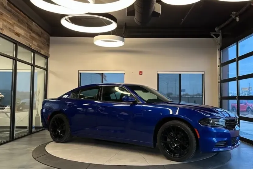 2019 Dodge Charger SXT photo 1