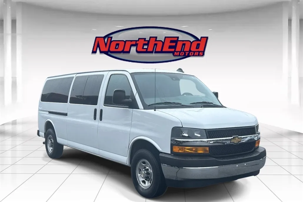 2024 Chevrolet Express Passenger LT photo 1