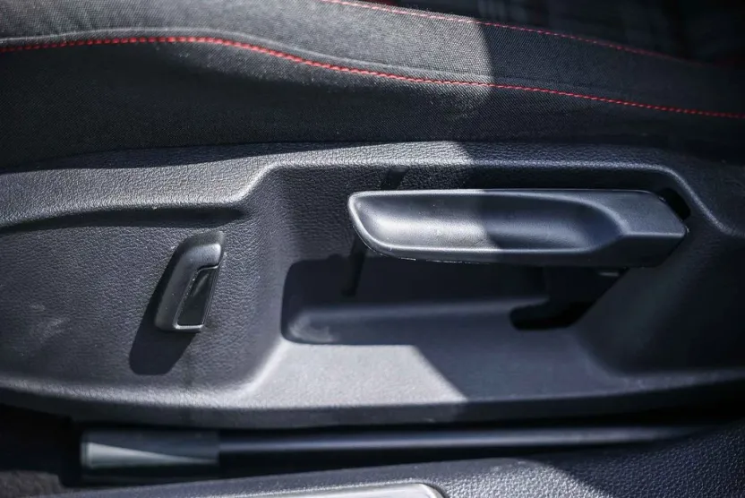 2019 Volkswagen Golf GTI S photo 1