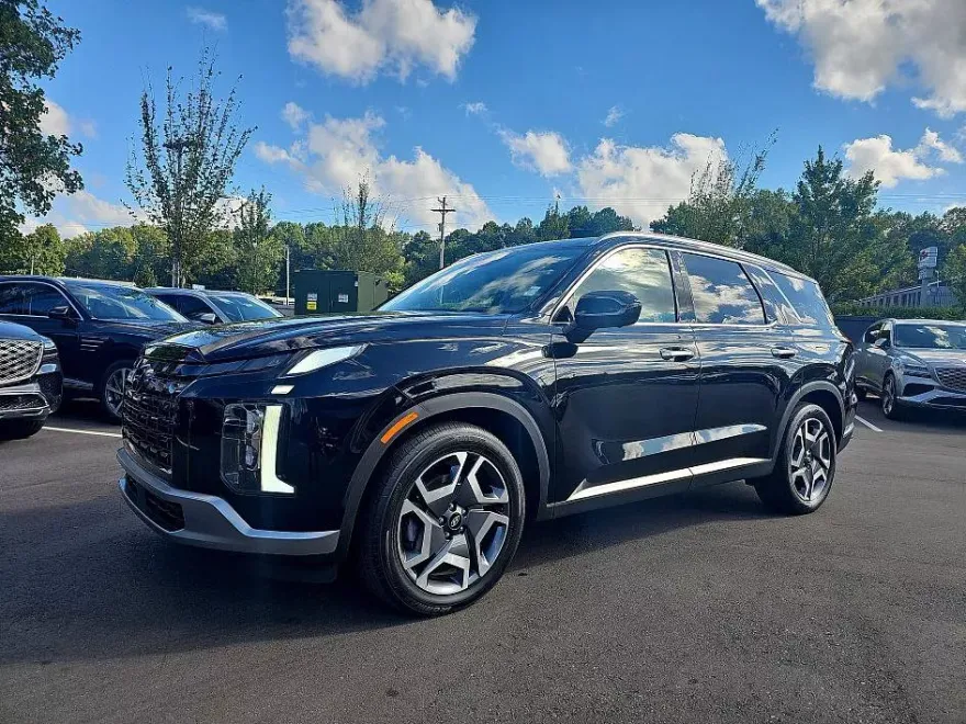 2024 Hyundai Palisade Limited photo 1