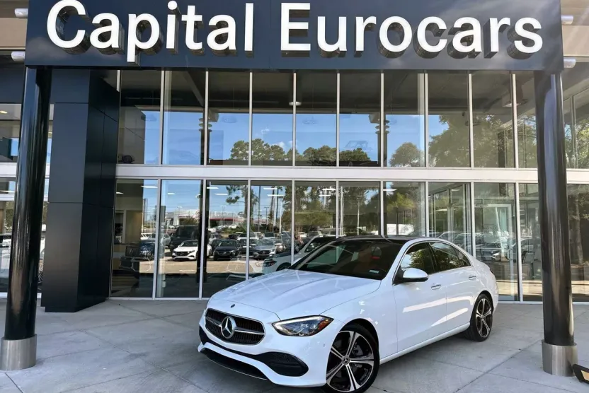 2024 Mercedes Benz C 300 photo 1