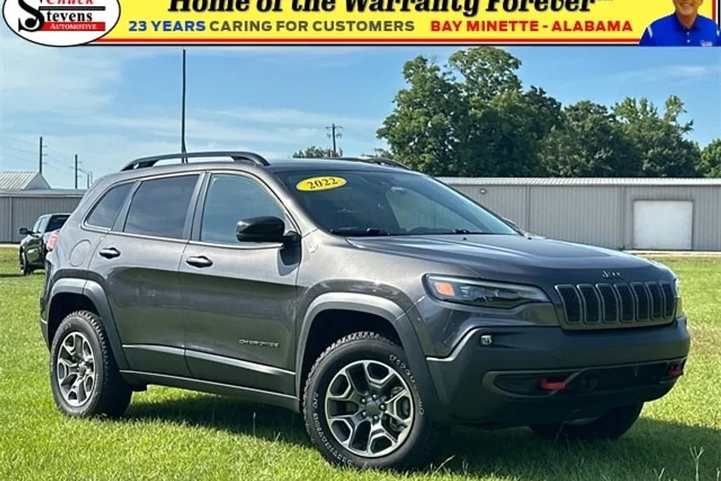 2022 Jeep Cherokee Trailhawk photo 1