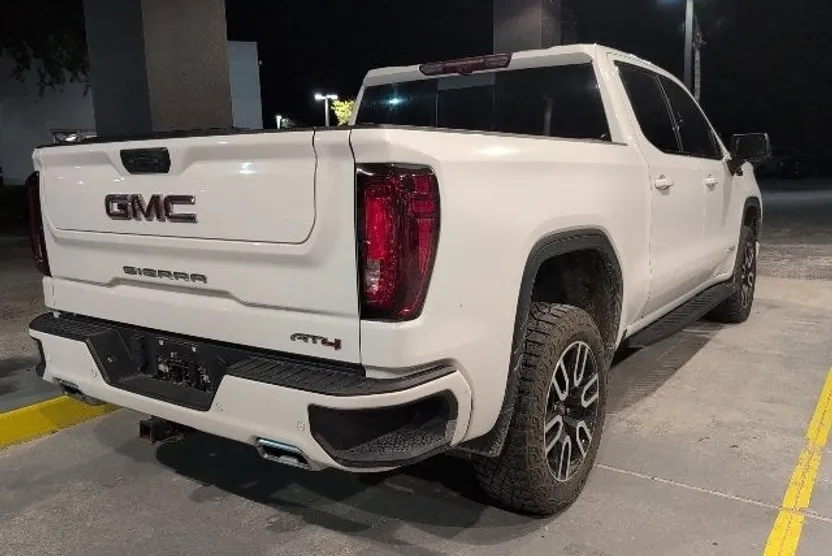 2024 Gmc Sierra 1500 AT4 photo 1