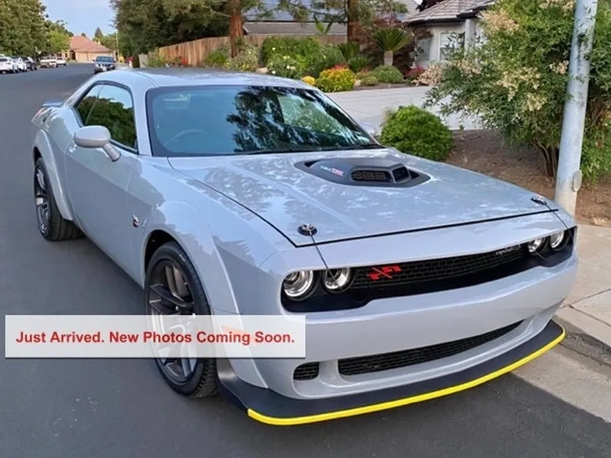 2022 Dodge Challenger R/T Scat Pack Widebody photo 1