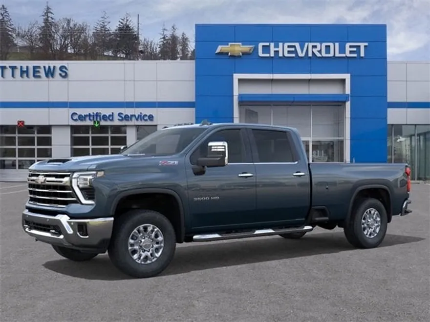 2026 Chevrolet Silverado 3500HD LTZ photo 1