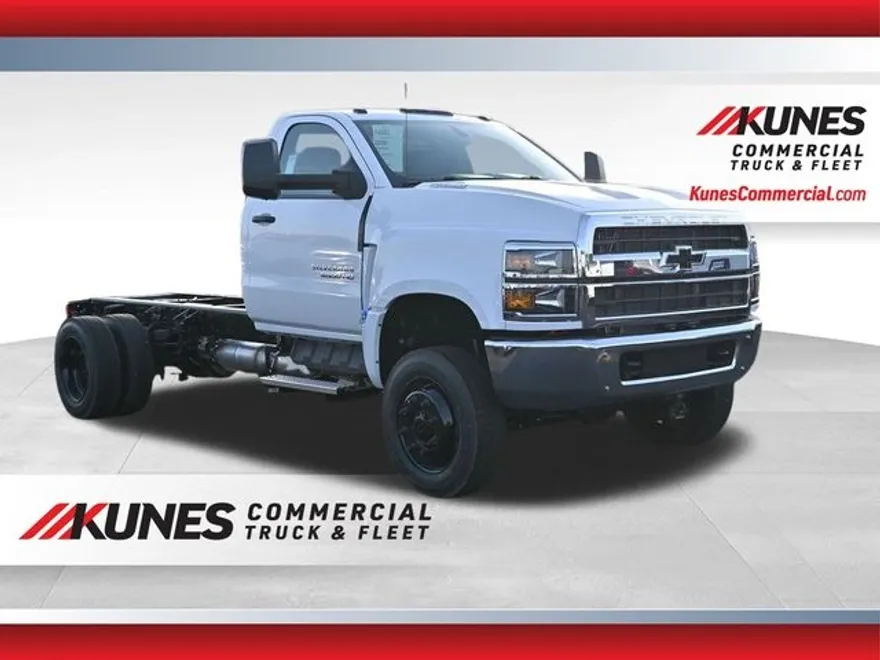 2024 Chevrolet Silverado 5500HD Work Truck photo 1