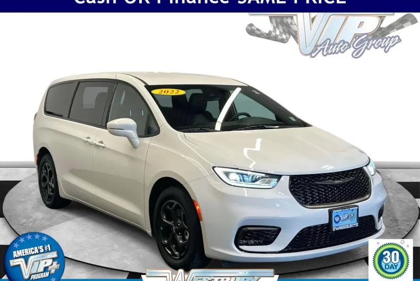2022 Chrysler Pacifica Hybrid Touring L photo 1