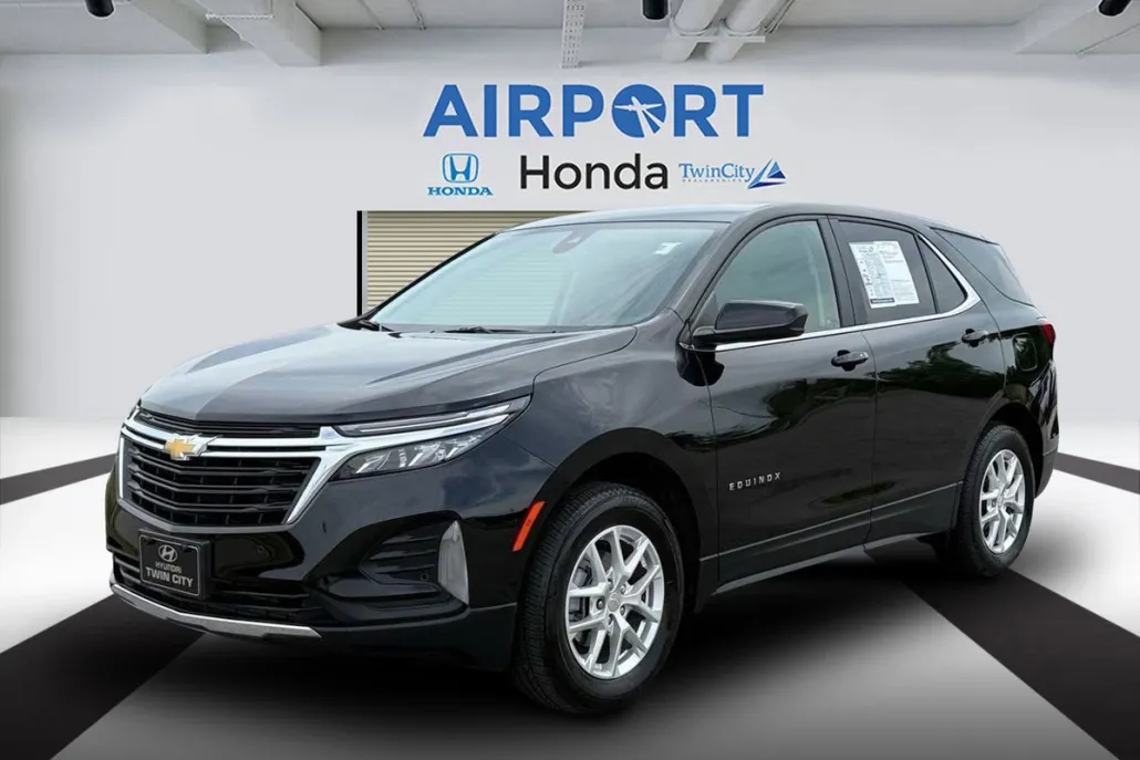 2024 Chevrolet Equinox LT photo 1