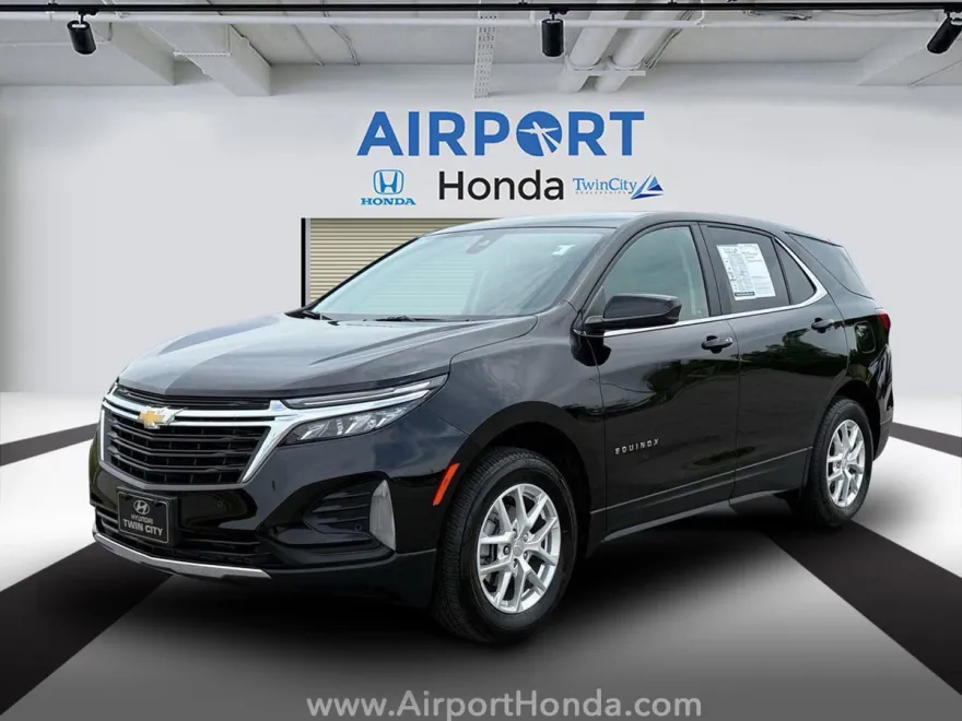 2024 Chevrolet Equinox LT photo 1