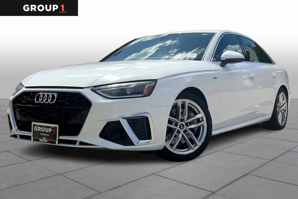 2023 Audi A4 S line Quattro Premium Plus photo 1