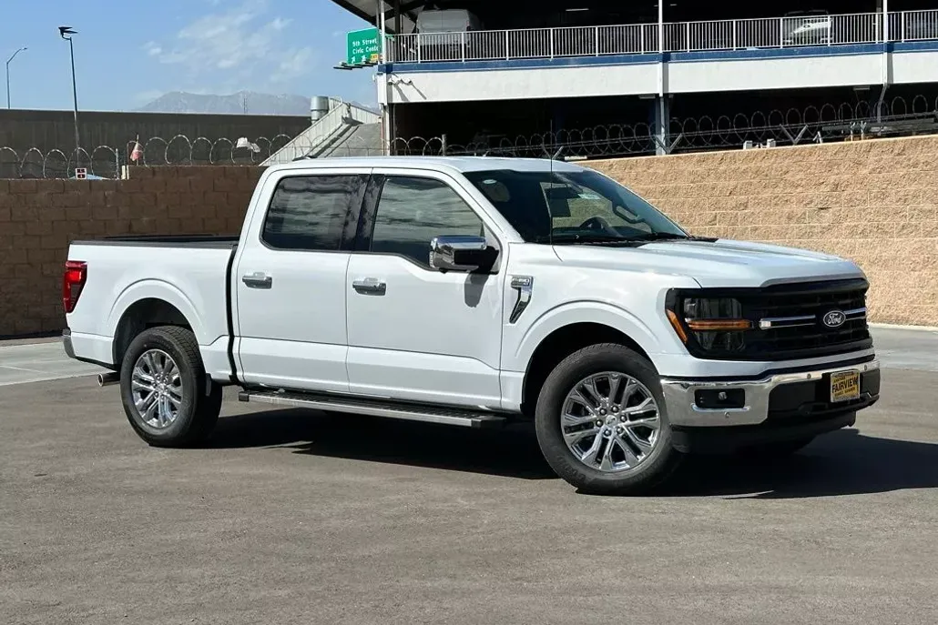 2025 Ford F-150 XLT photo 1