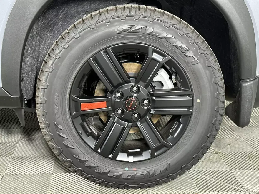 2025 Nissan Rogue SV photo 1
