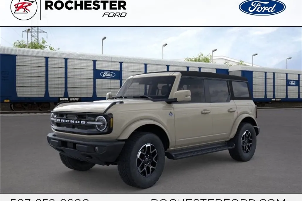 2025 Ford Bronco Outer Banks photo 1