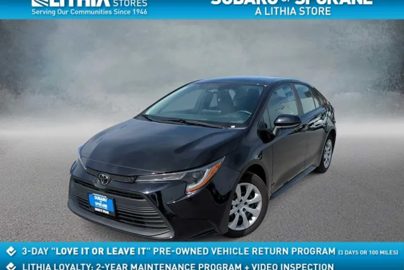 2023 Toyota Corolla LE photo 1
