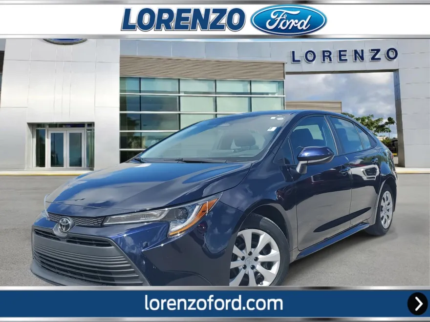 2023 Toyota Corolla LE photo 1