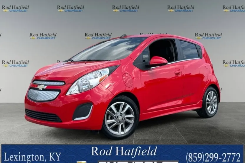 2016 Chevrolet Spark EV LT photo 1