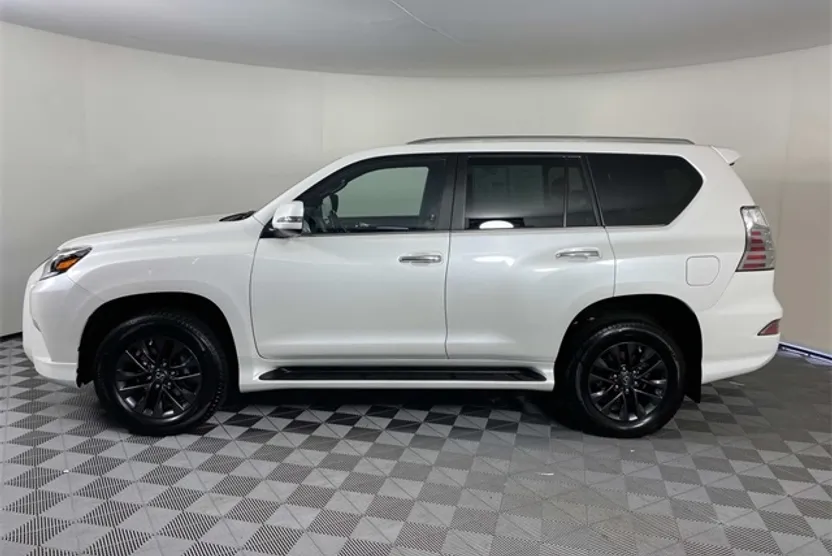 2023 Lexus GX 460 photo 1