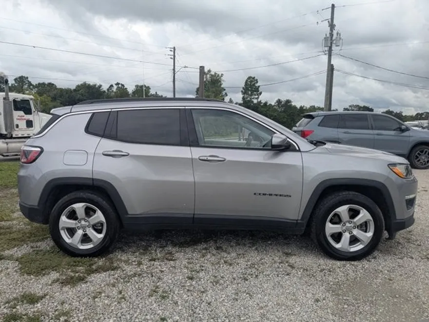 2018 Jeep Compass Latitude photo 1