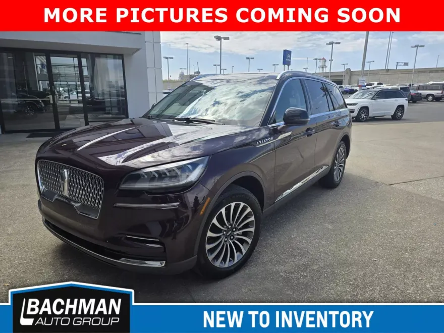 2023 Lincoln Aviator Standard photo 1