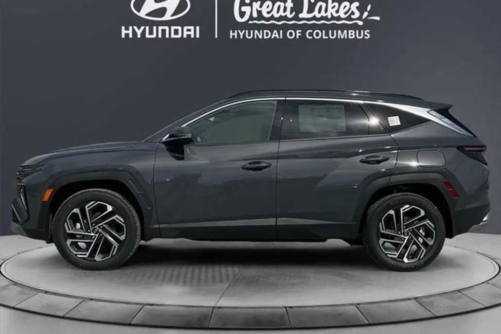 2025 Hyundai Tucson Limited photo 1