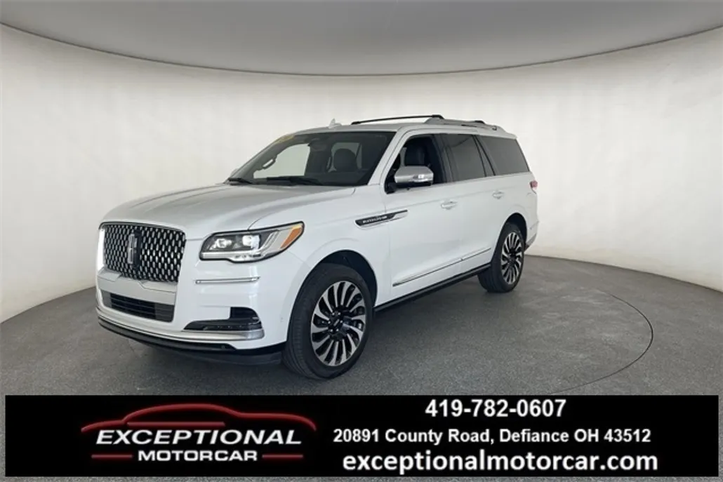 2024 Lincoln Navigator Black Label photo 1