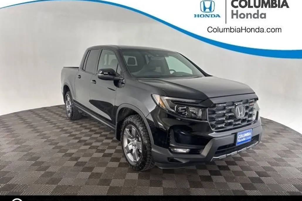 2025 Honda Ridgeline TrailSport photo 1