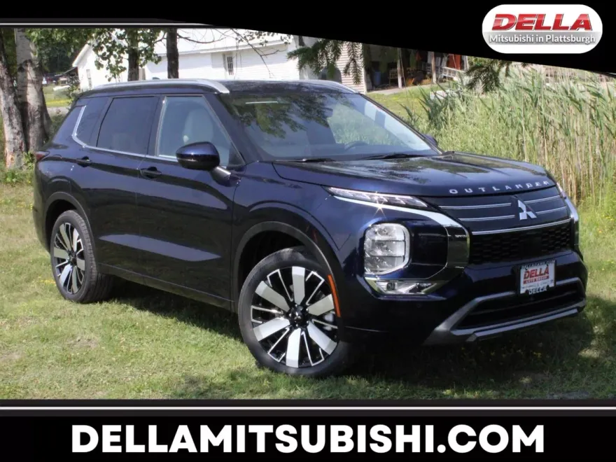 2025 Mitsubishi Outlander SEL photo 1