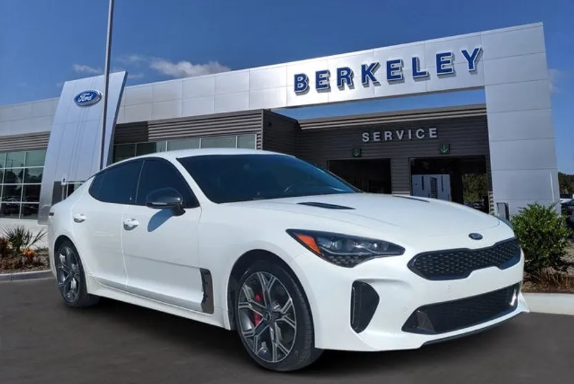 2020 Kia Stinger GT photo 1