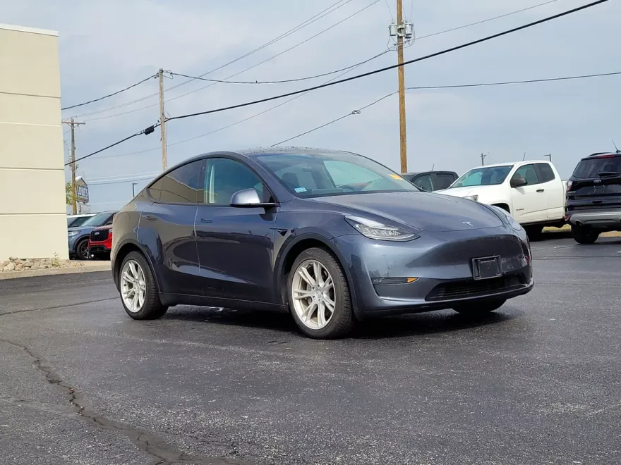 2021 Tesla Model Y Long Range photo 1