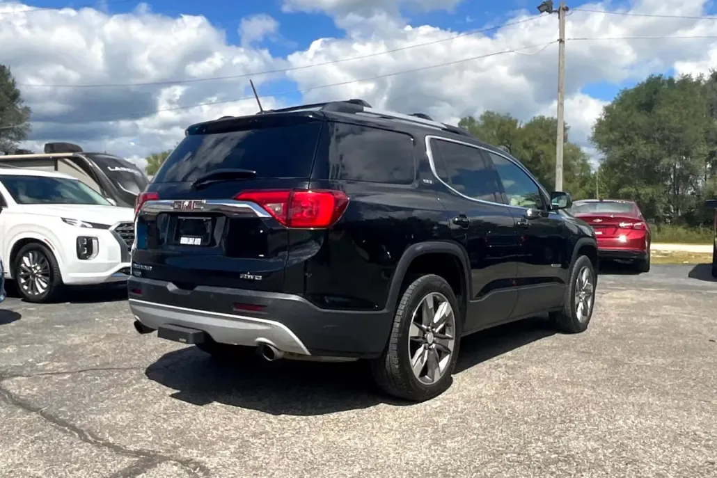 2017 Gmc Acadia SLT photo 1