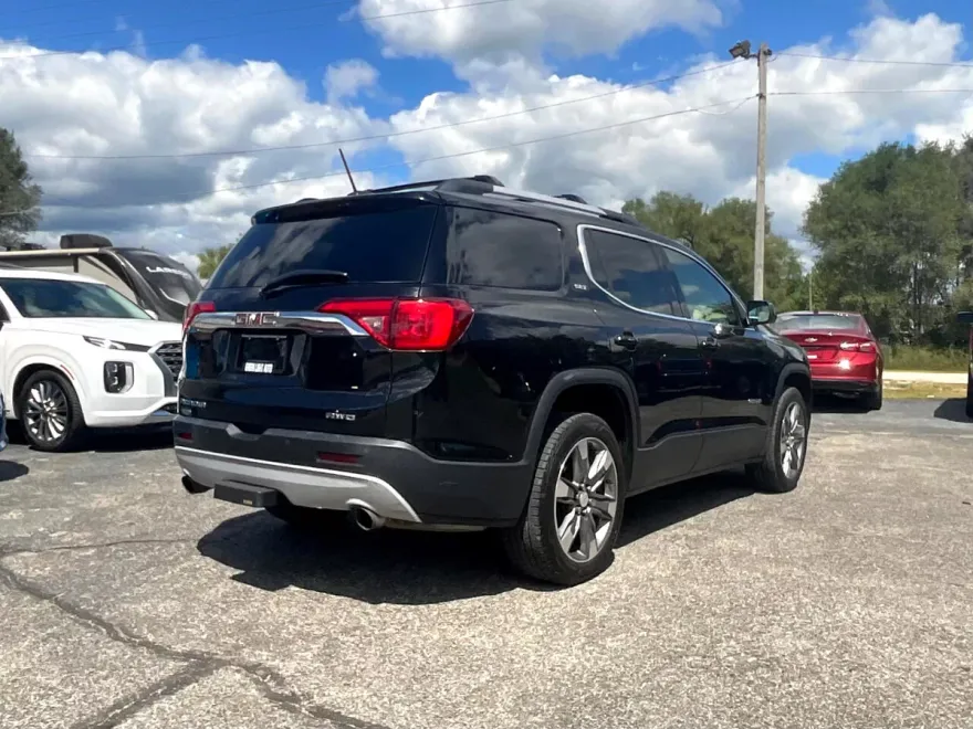 2017 Gmc Acadia SLT photo 1