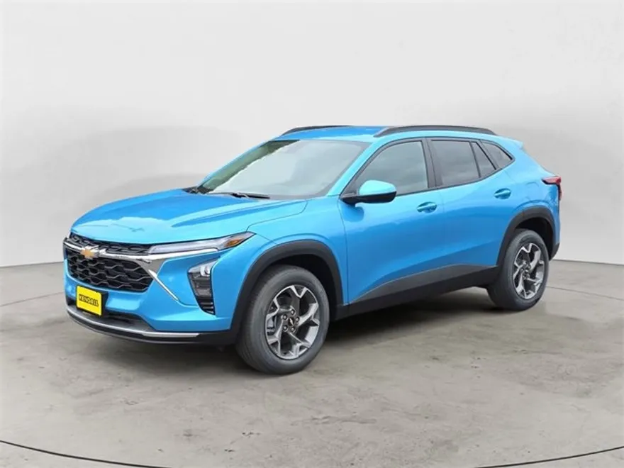 2025 Chevrolet Trax LT photo 1