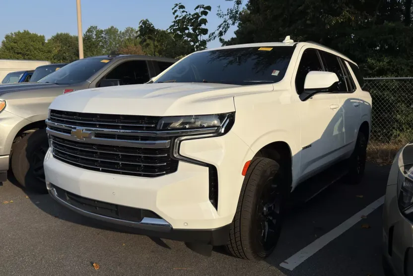2023 Chevrolet Tahoe LT photo 1