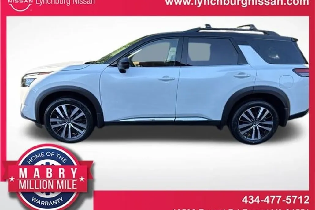 2025 Nissan Pathfinder Platinum photo 1