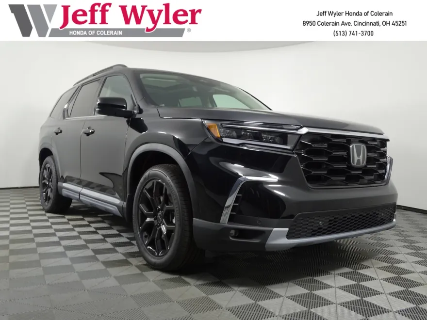 2025 Honda Pilot Touring photo 1