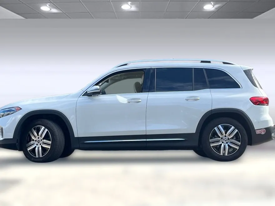 2023 Mercedes Benz EQB 300 4MATIC photo 1