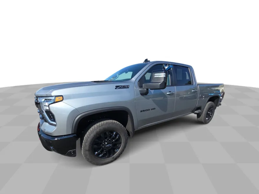 2025 Chevrolet Silverado 3500HD LT photo 1