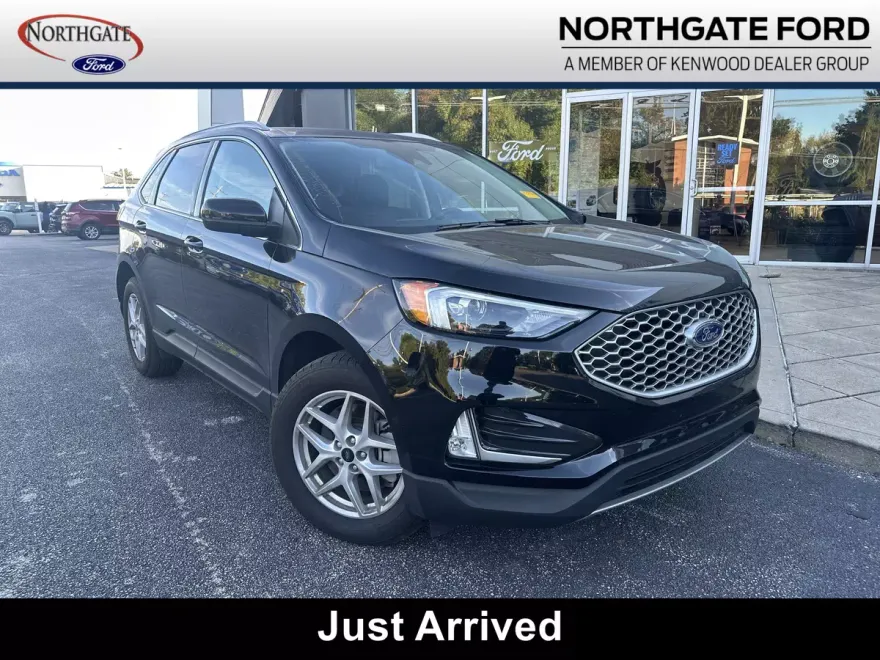 2024 Ford Edge SEL photo 1