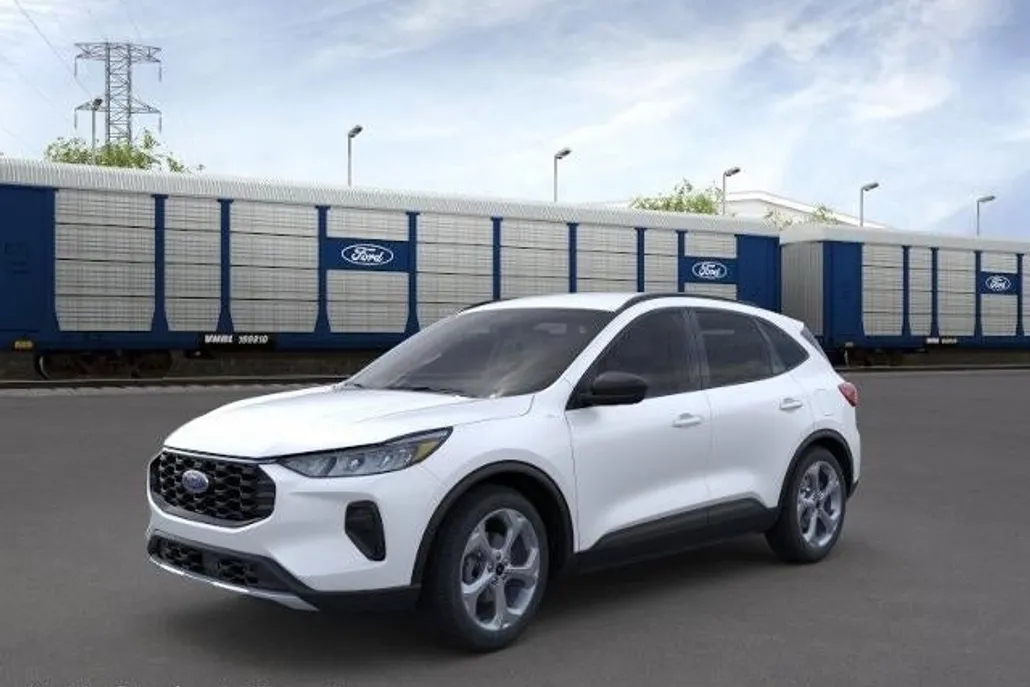 2025 Ford Escape ST-Line photo 1