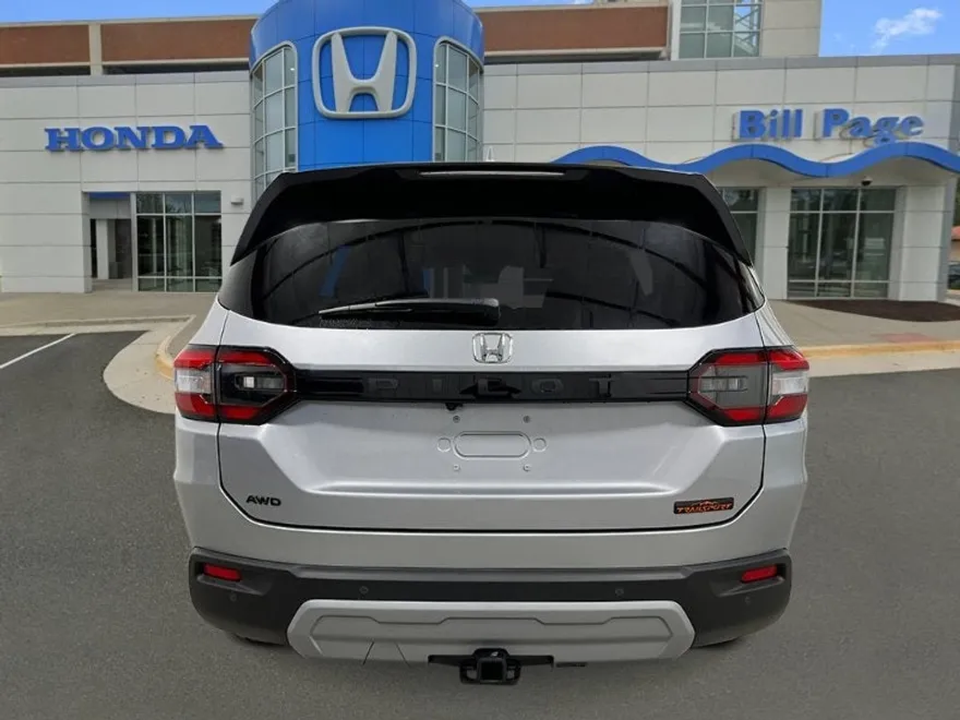 2025 Honda Pilot TrailSport photo 1