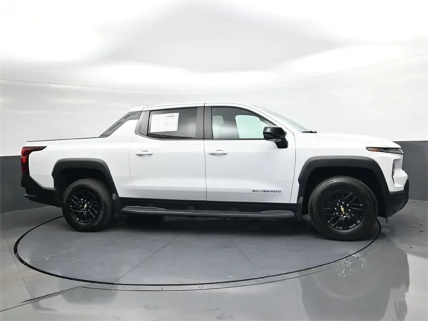 2024 Chevrolet Silverado EV Work Truck photo 1