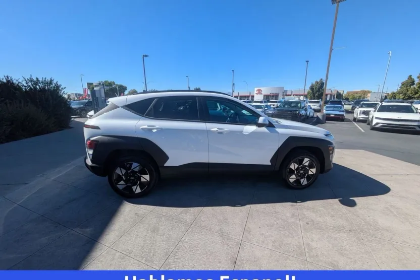 2024 Hyundai Kona SEL photo 1