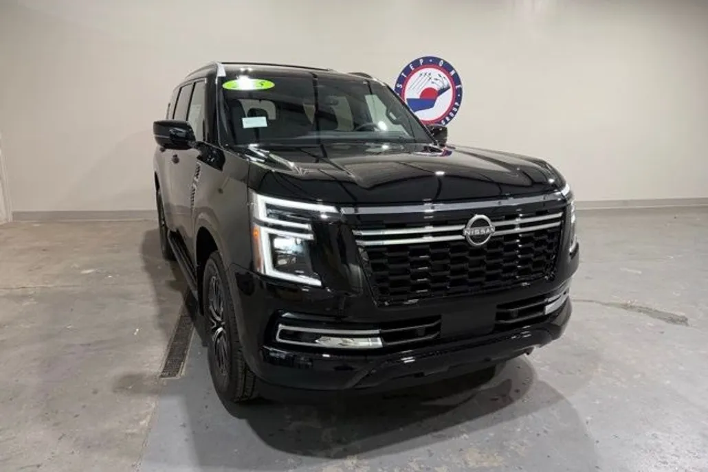 2025 Nissan Armada SL photo 1