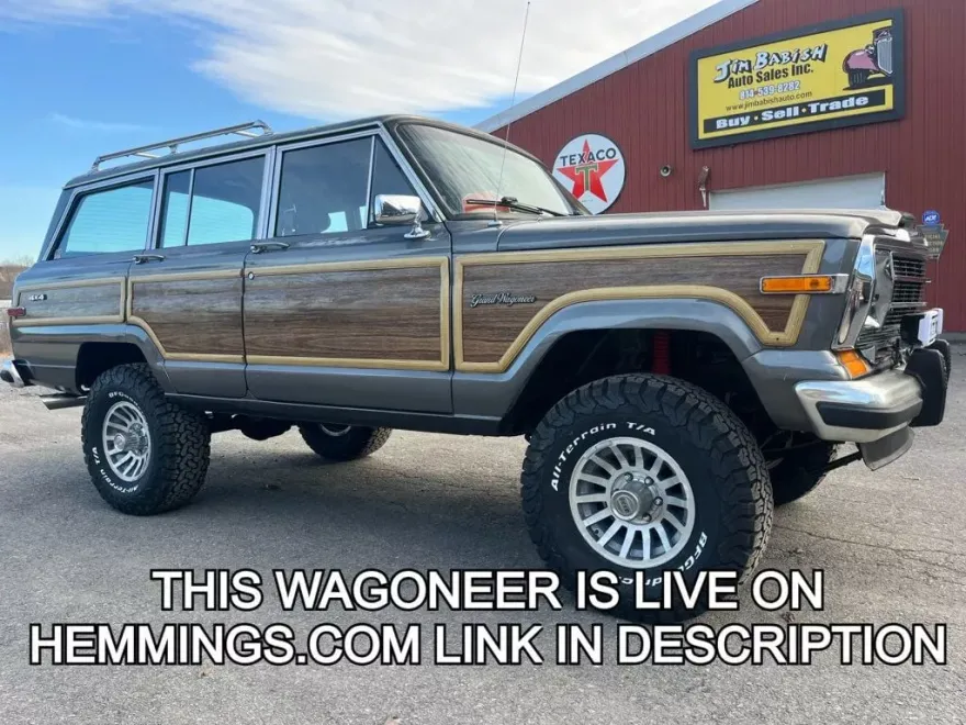 1989 Jeep Grand Wagoneer Base photo 1