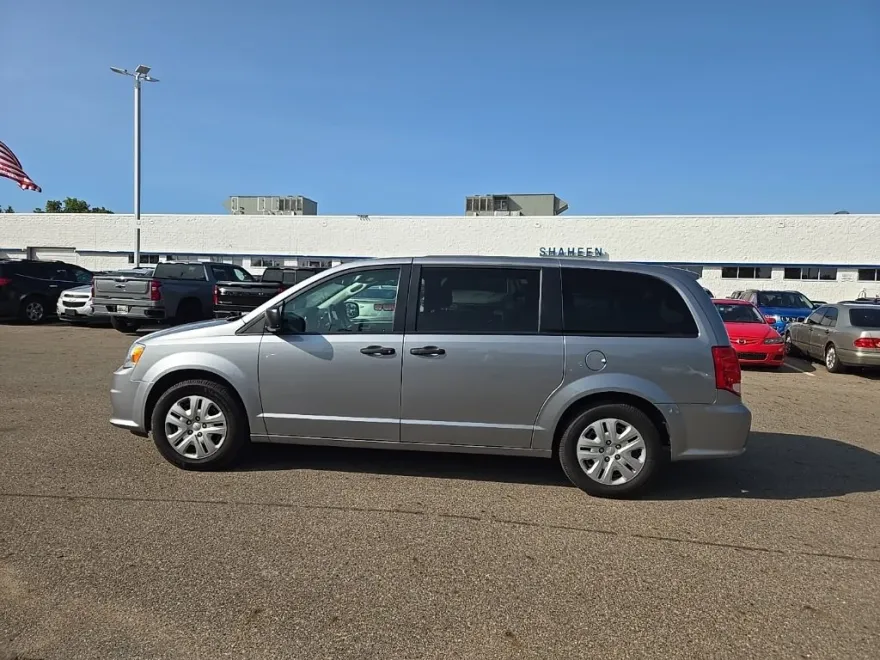 2019 Dodge Grand Caravan SE photo 1