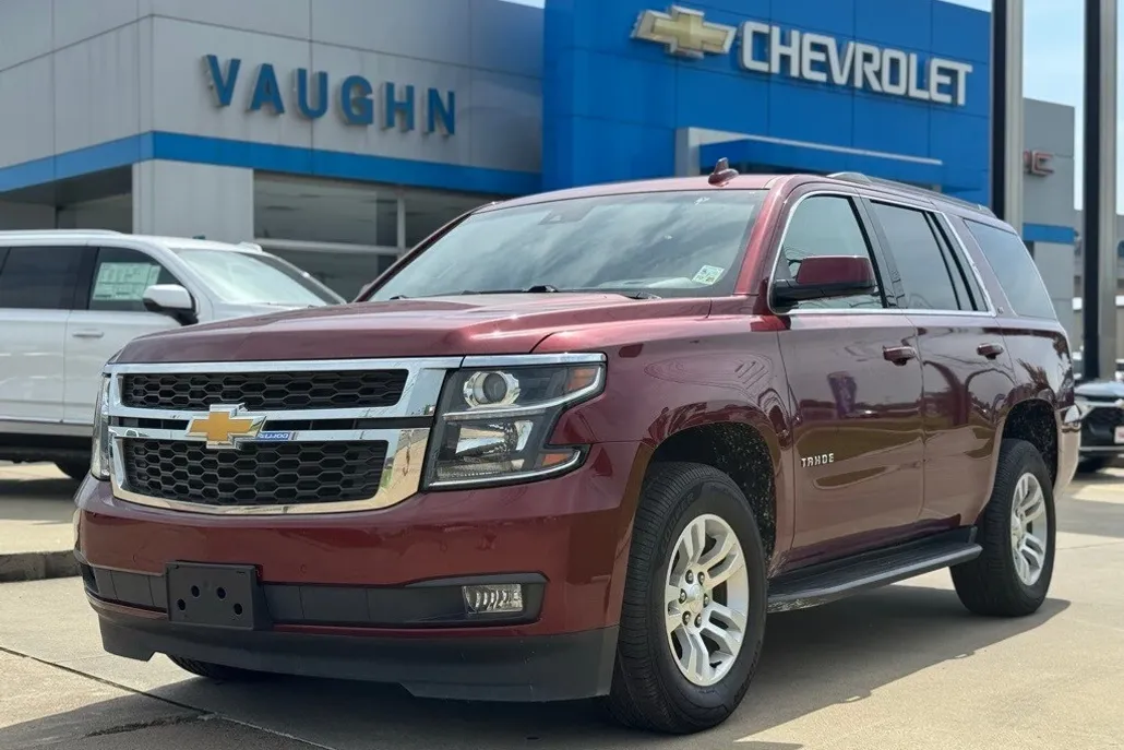 2020 Chevrolet Tahoe LT photo 1