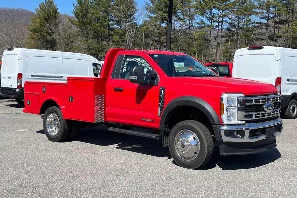 2024 Ford F-550 XL photo 1