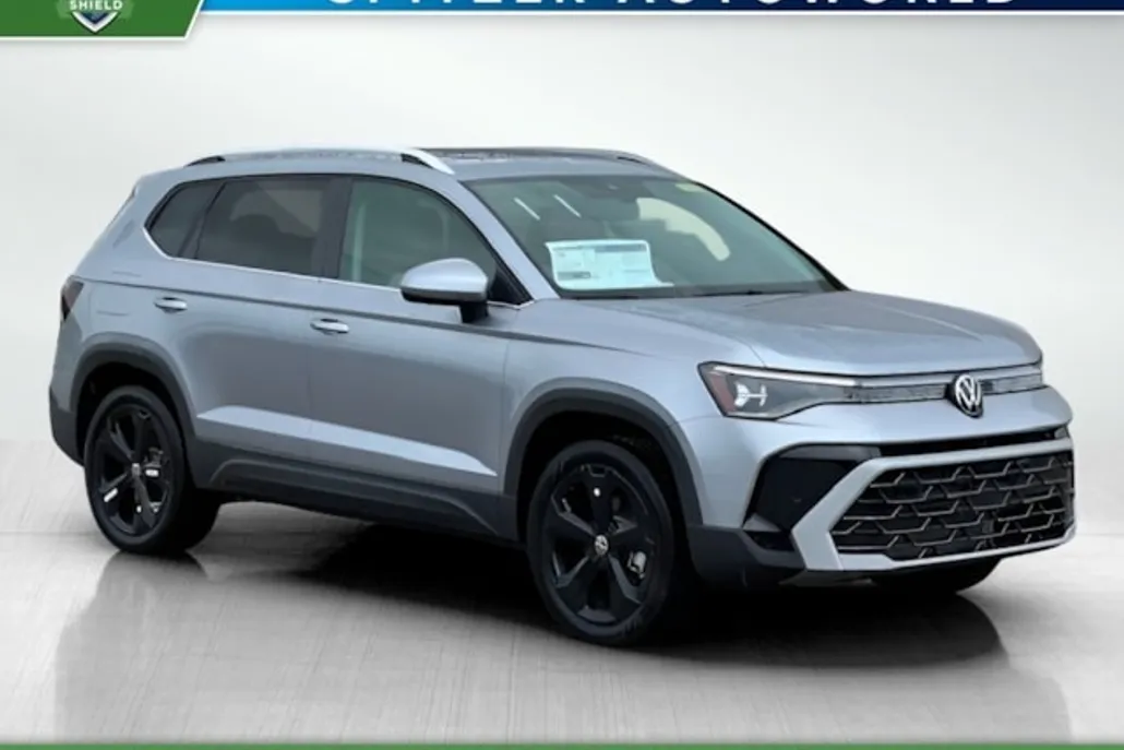 2025 Volkswagen Taos SEL photo 1