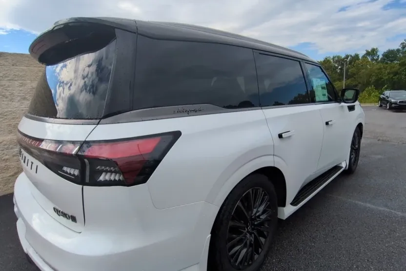 2026 Infiniti QX80 photo 1